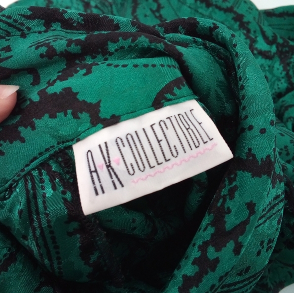Vintage AK Collectible Made in Korea Green Shiny Paisley Halloween Blouse 12 - Picture 2 of 9